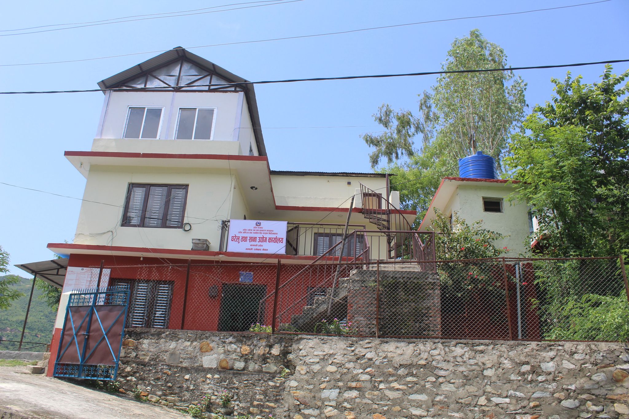 लेबल नभएका र म्याद गुज्रेका खाद्यान्न बिक्रीमा रोक