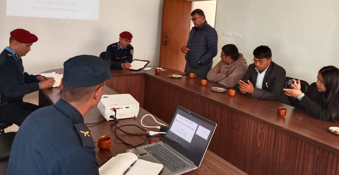 प्रहरी प्रमुख पराजुली र पत्रकार बिच भेटघा : जिल्लाको अवस्थाबारे छलफल