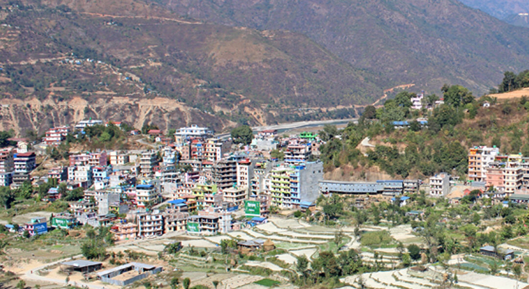 वधशालाको अभावमा तामाकोशी नदिको किनार प्रयोग ः मन्थलीको मासु देखी पानी दूषित