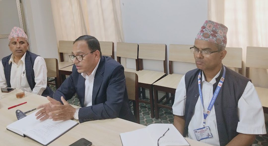 रामेछापका नागरिकले महसुस गर्ने गरि काम गर्छु ः प्रमुख जिल्ला अधिकारी थापा