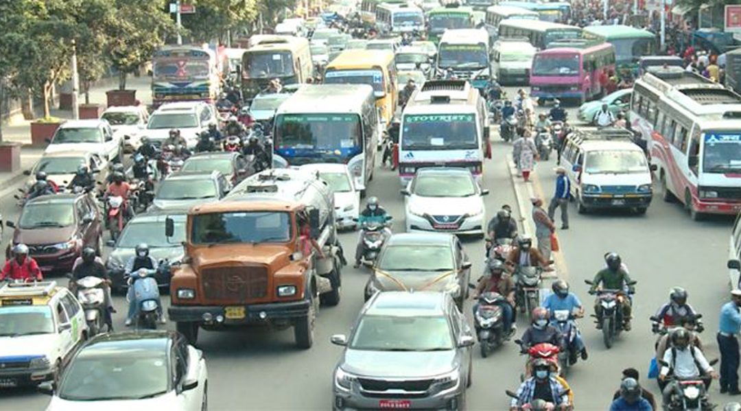 भोलिदेखि सार्वजनिक यातायात सेवा बन्द हुने : व्यवसायीको घोषणा