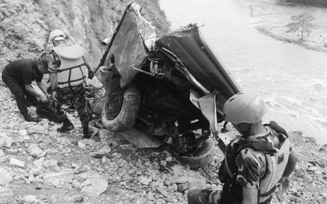 रामेछापमा स्कारपियो दुर्घटना, श्रीमतीको मृत्यु, श्रीमान् घाइते