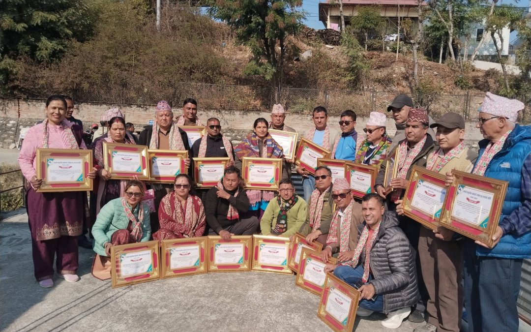 मन्थली खानेपानी समितिमा अध्यक्षसहित एक सदस्य बाहेक निर्विरोध, नयाँ टिम शपथमा