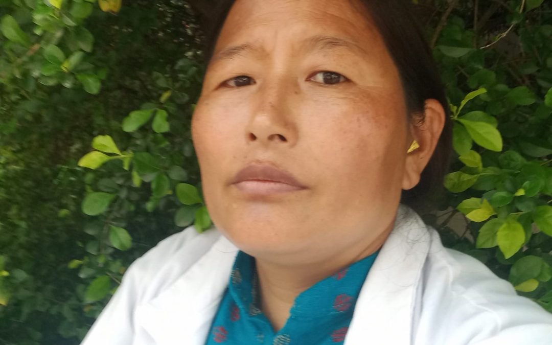 निर्वाचनको ड्युटीमा दुर्घटना: सेवामा खटिने अनमी पूजादेवी अहिले आफैँ अस्पतालको शय्यामा