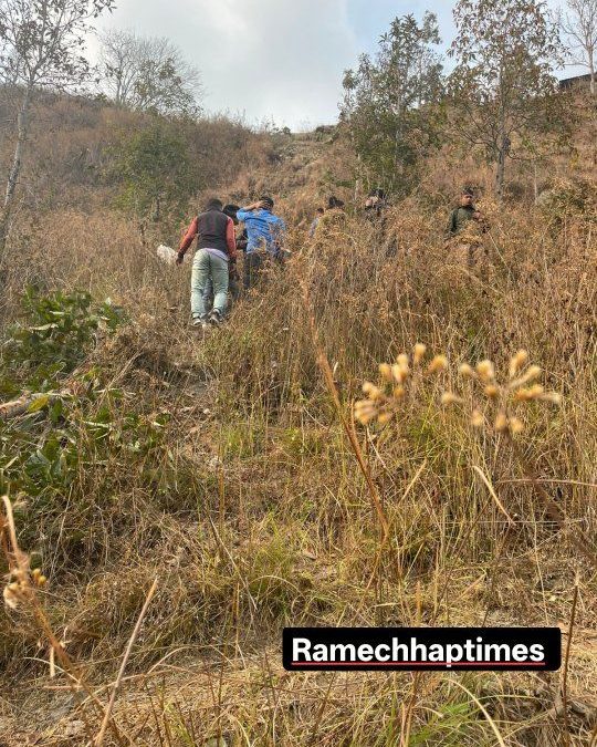 रामेछापमा निर्वाचन टोली सवार गाडी भीरबाट खस्यो : १ प्रहरीको मृत्यु,नौ जना घाइते