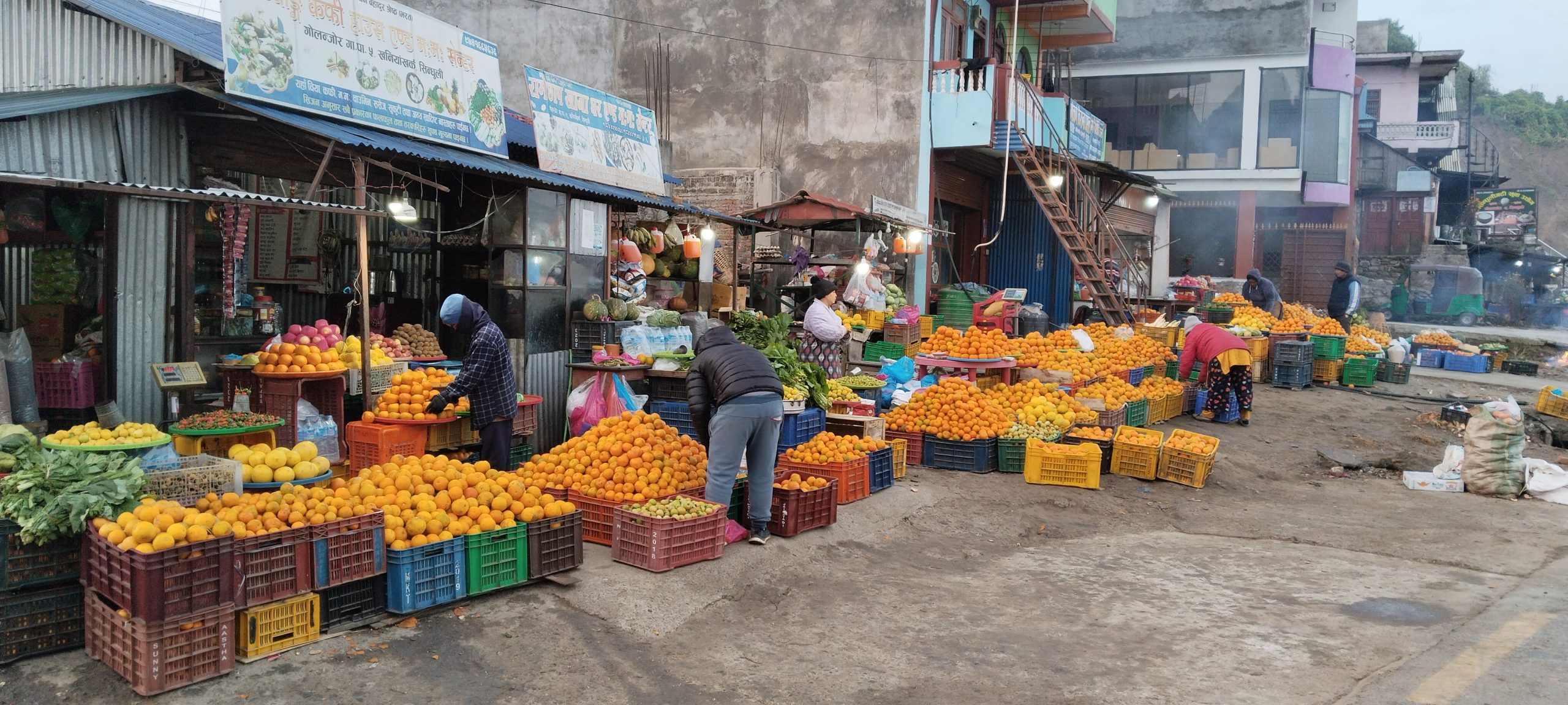 जुनार बजारमा