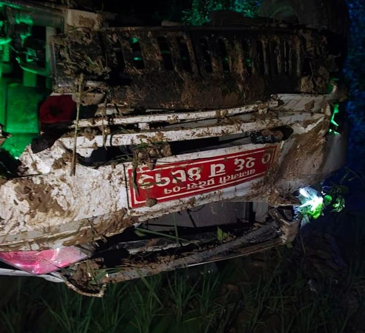 मन्थलीमा टाटाको योद्धा गाडी दुर्घटना, एक जनाको मृत्यु
